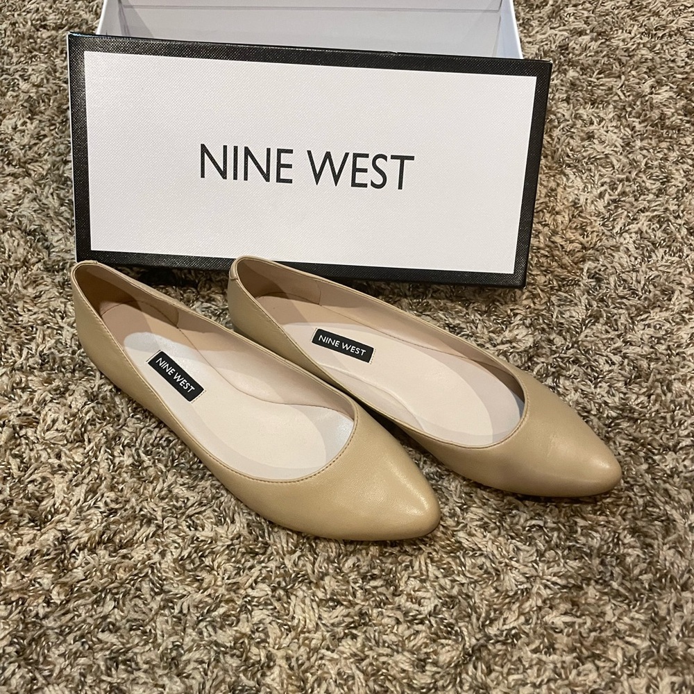 Nine West Women's Tan Flats